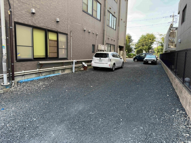 東口駅前金子駐車場の月極駐車場2