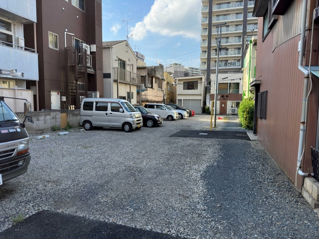 松堀パーク箭弓町の月極駐車場3