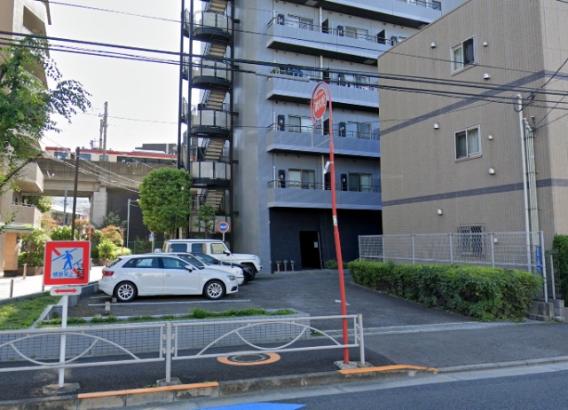 Terrazza Estの月極駐車場