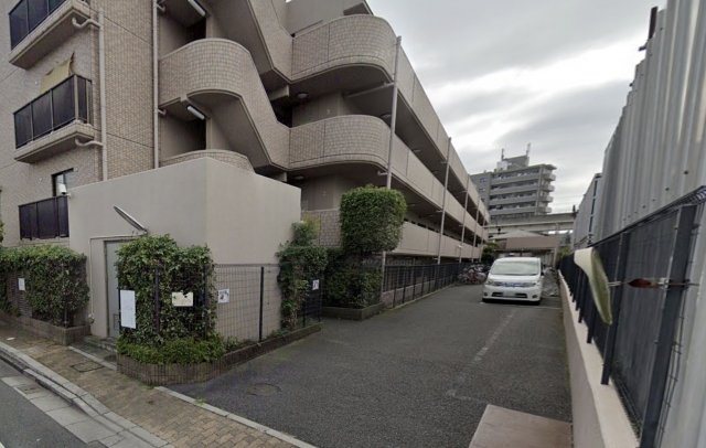 グランベル西新井の月極駐車場