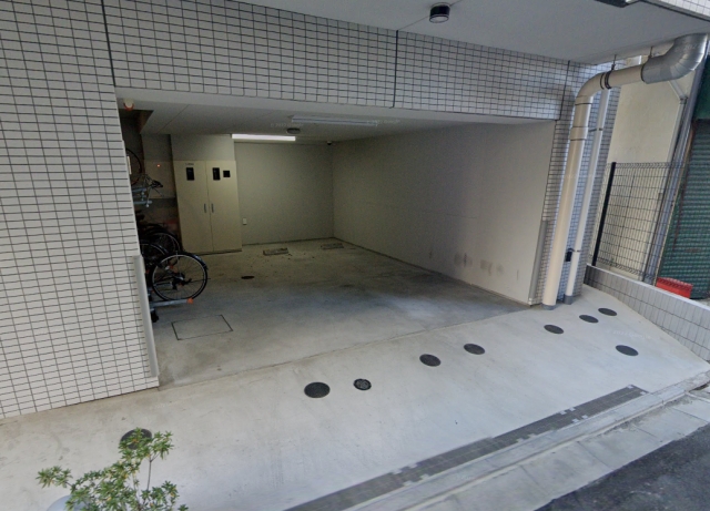 ディアレイシャス北千住の月極駐車場