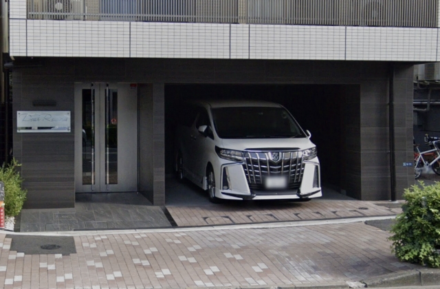 ディアレイシャス鶯谷の月極駐車場