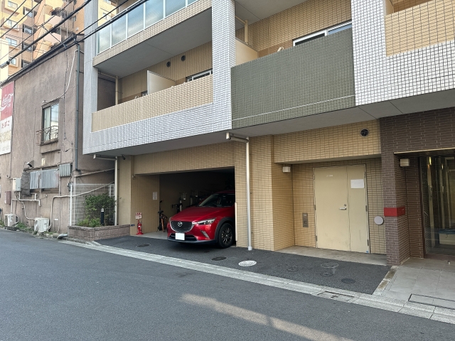 フュージョナル両国TREの月極駐車場2