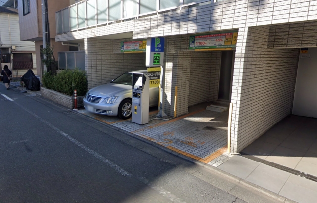 ブライズ西荻窪の月極駐車場