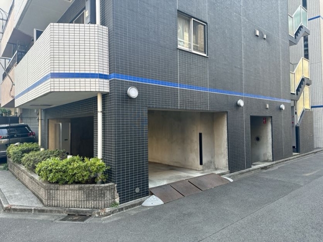 ベルグレードR385の月極駐車場4