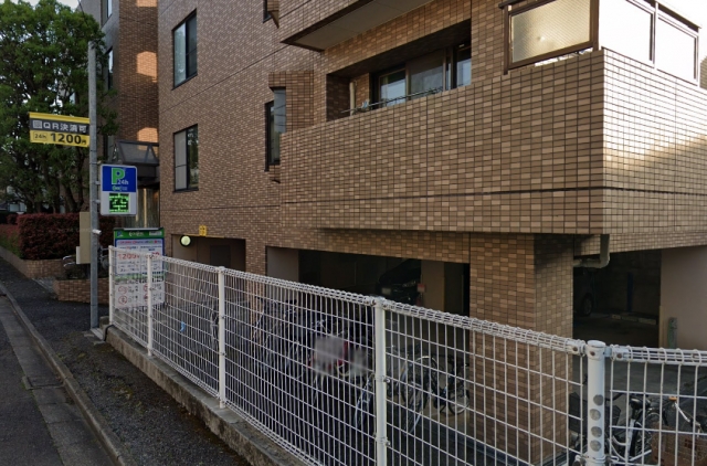 ホームズ杉並阿佐ヶ谷の月極駐車場