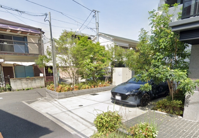 レガリス新宿落合の月極駐車場