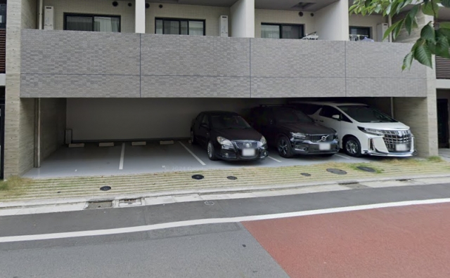 レガリス目黒西小山の月極駐車場