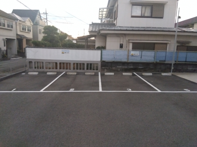 志茂駐車場の月極駐車場1