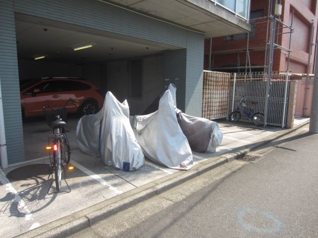 【K-Park】リブステージ横浜自動二輪駐車場の月極駐車場2