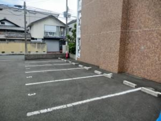 アーバーコートガレージの月極駐車場2