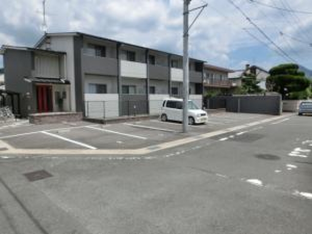 Le Kitayamaガレージの月極駐車場2