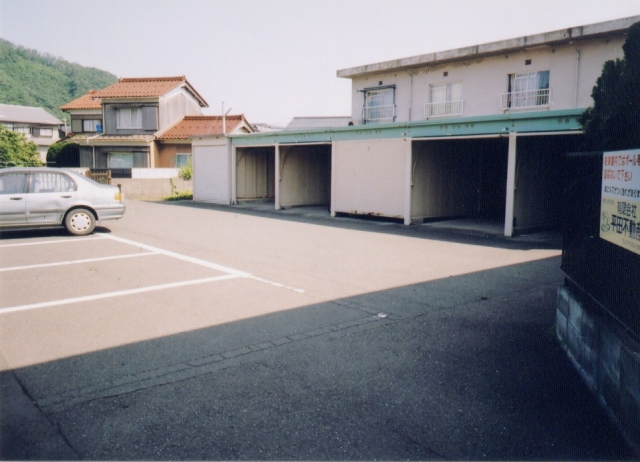 食見パーキングの月極駐車場