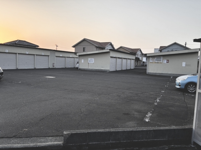 西川ガレージ雲浜2の月極駐車場
