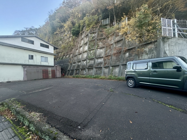 湯岡　Ｓ　駐車場の月極駐車場
