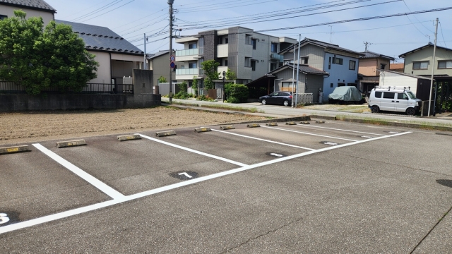 万砂パーキングの月極駐車場4