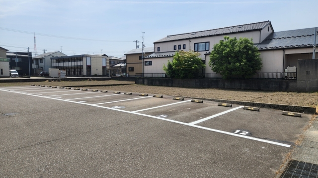 万砂パーキングの月極駐車場5