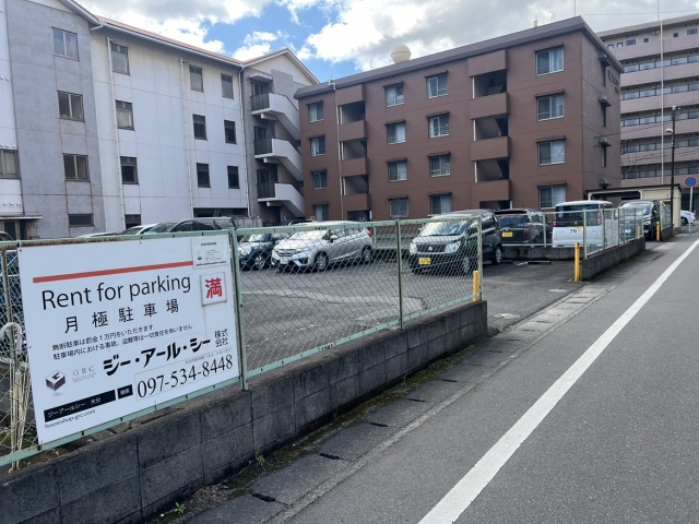 高城月極駐車場の月極駐車場