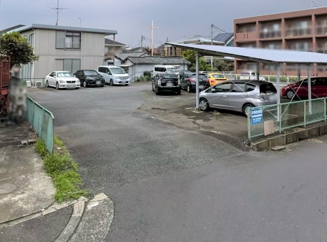 高校前駐車場の月極駐車場