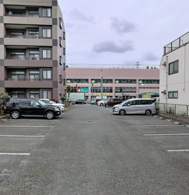 らくりーぶ２１万願寺駐車場の月極駐車場