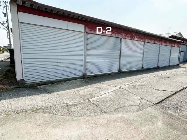 富山市水橋大正町ガレージD・E棟の月極駐車場4