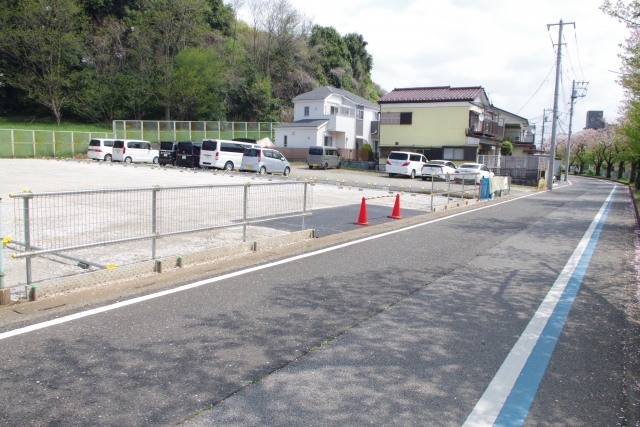 赤井第３２カネヤスパーキングの月極駐車場2