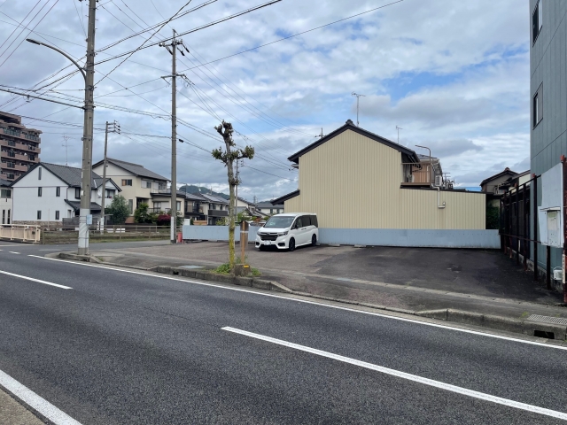 東島5丁目駐車場の月極駐車場4