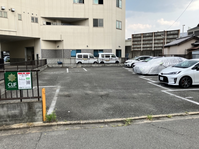 山下西ノ茶屋町ガレージの月極駐車場