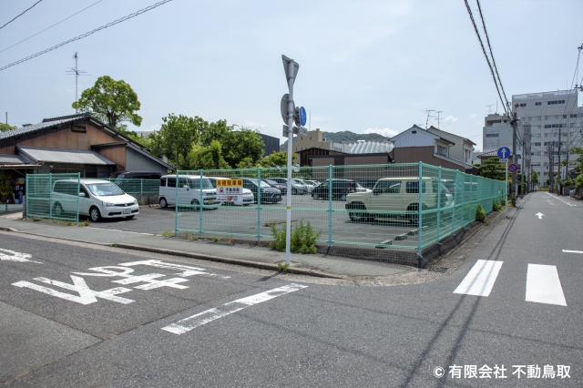 鳥ビルパーキング西町の月極駐車場