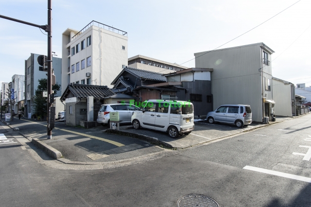 晴雲寺片原駐車場の月極駐車場