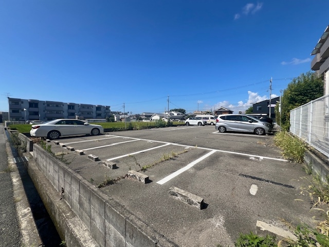 武庫之荘本町駐車場西の月極駐車場