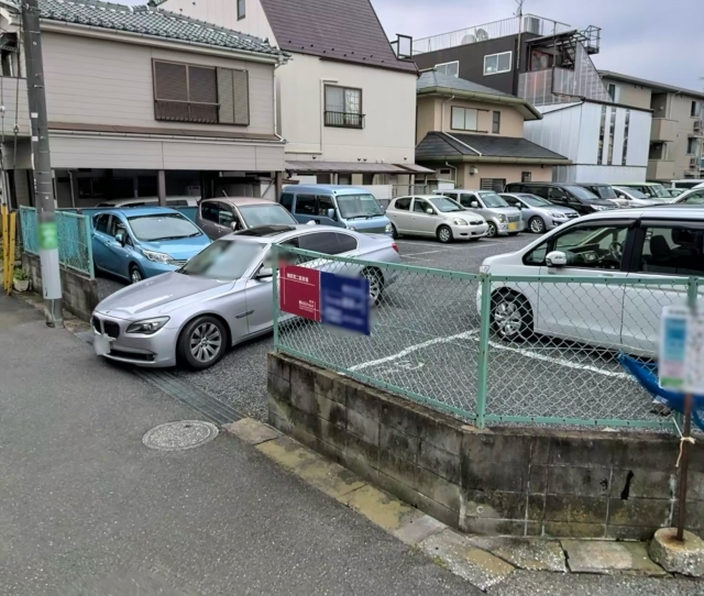 榊原第二駐車場の月極駐車場
