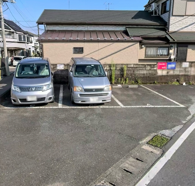 石井（稲荷木）駐車場の月極駐車場