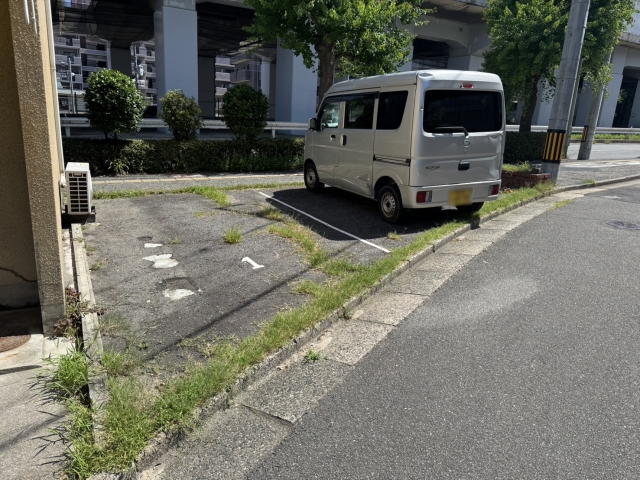西本駐車場の月極駐車場3