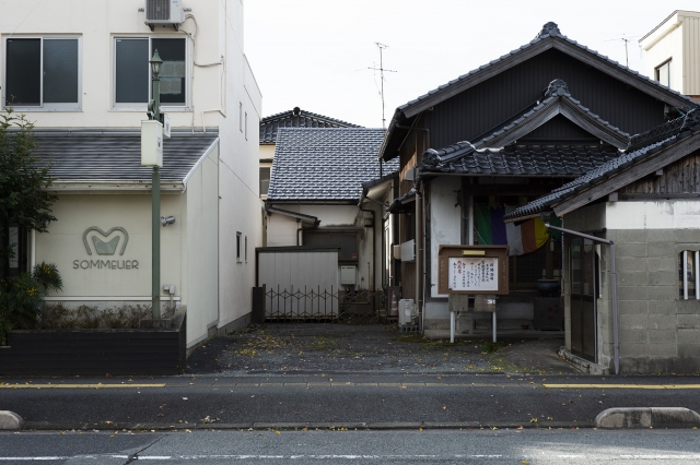 片原晴雲寺東駐車場の月極駐車場