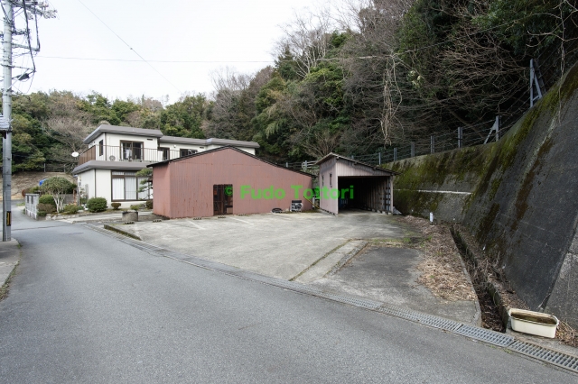 里村マンション第2駐車場の月極駐車場