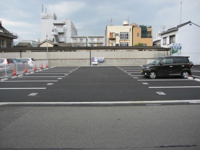 塩上オリーブパーキングの月極駐車場