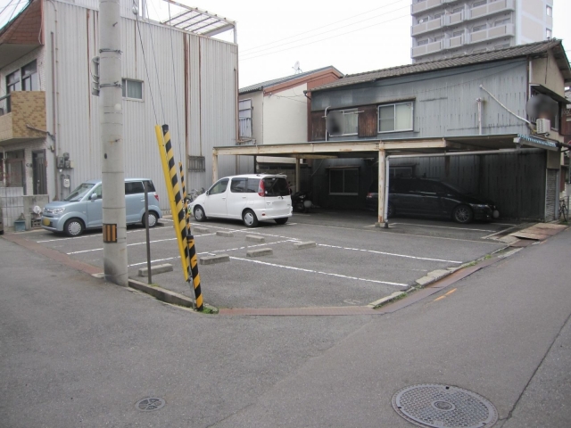 片山パーキングの月極駐車場