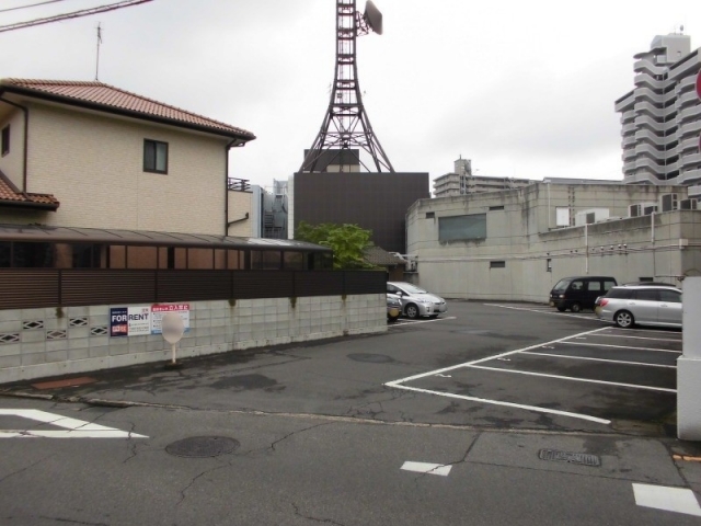 西宝町村尾パーキングの月極駐車場