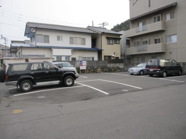 中野町鎌野パーキングの月極駐車場