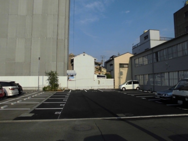 塩上オリーブパーキングⅢの月極駐車場