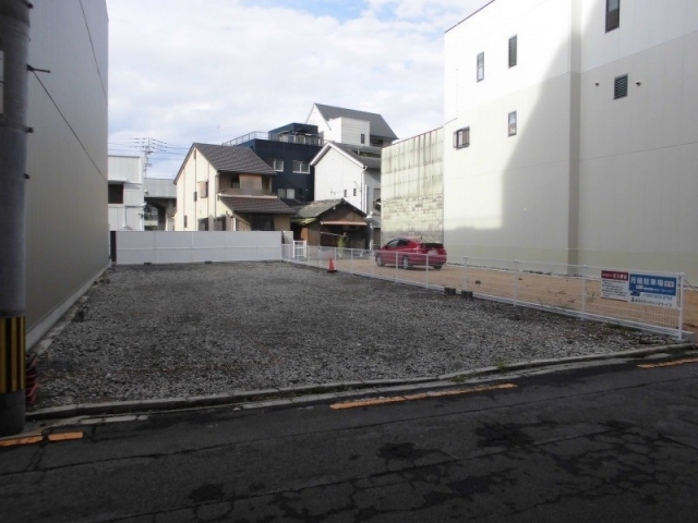 栗林町一丁目パーキングの月極駐車場
