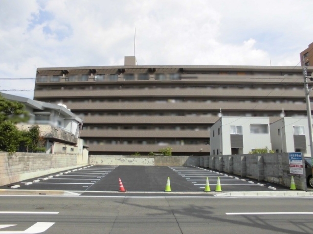 楠上町一丁目パーキングの月極駐車場