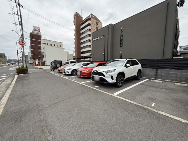 高松市本町9−15の月極駐車場 [屋外／平面式]（ID:14011）｜いえ