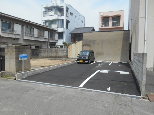 亀岡町Мパーキングの月極駐車場