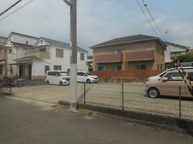 千僧木田ガレージの月極駐車場2