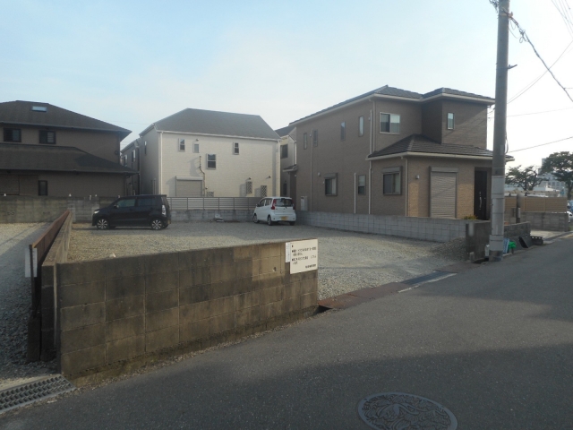 千僧第３木田ガレージの月極駐車場