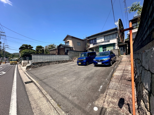 谷貸家ガレージの月極駐車場