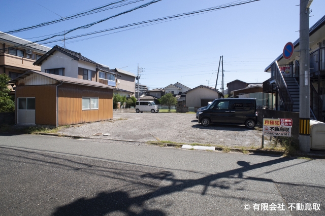 諸家湖山町東駐車場の月極駐車場