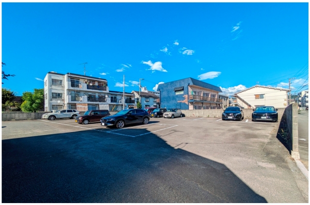 松山ヤクルト小坂第三パーキングの月極駐車場